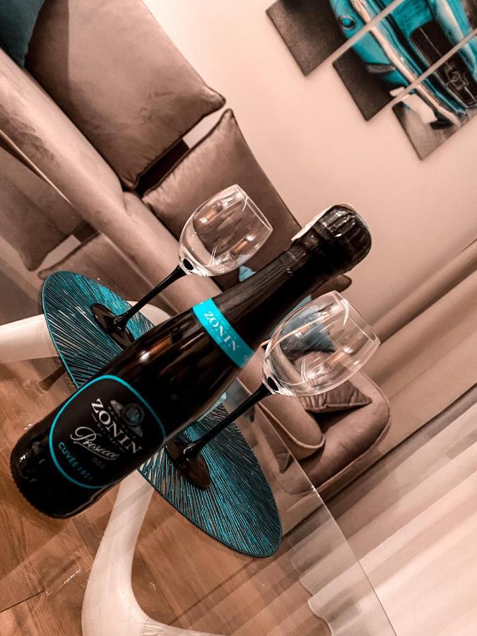 Apartament Solna 80 - Centrum Miasta Z Podziemnym Garazem เคียลเซ ภายนอก รูปภาพ