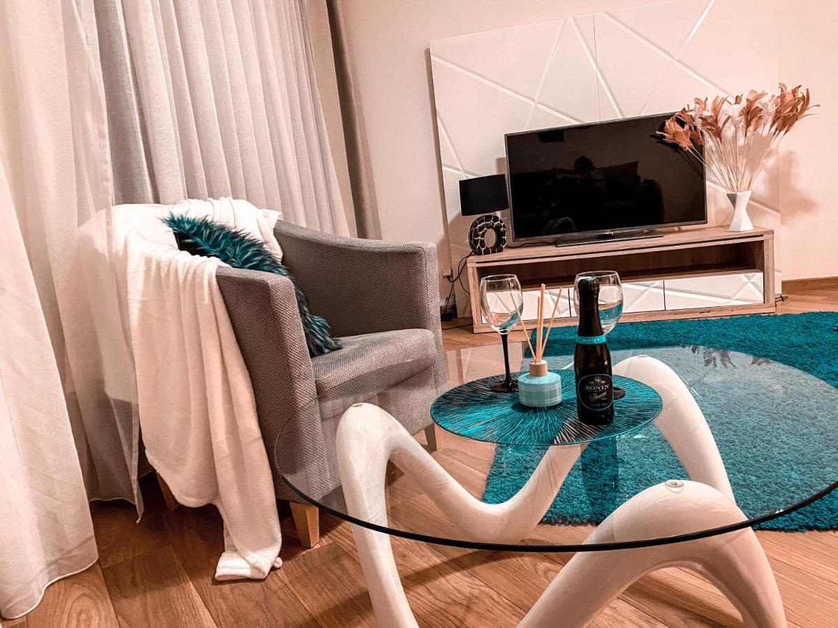 Apartament Solna 80 - Centrum Miasta Z Podziemnym Garazem เคียลเซ ภายนอก รูปภาพ