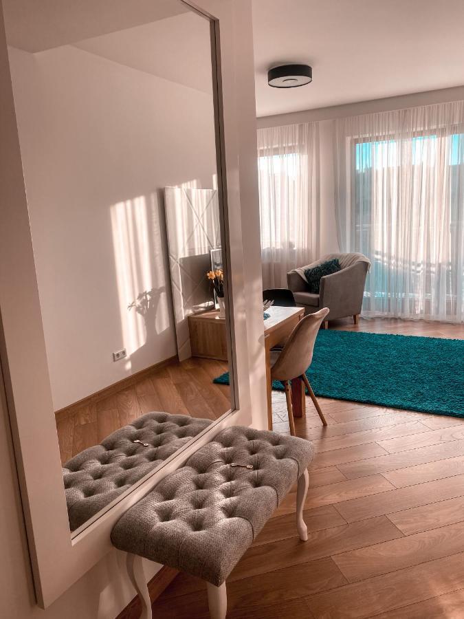 Apartament Solna 80 - Centrum Miasta Z Podziemnym Garazem เคียลเซ ภายนอก รูปภาพ
