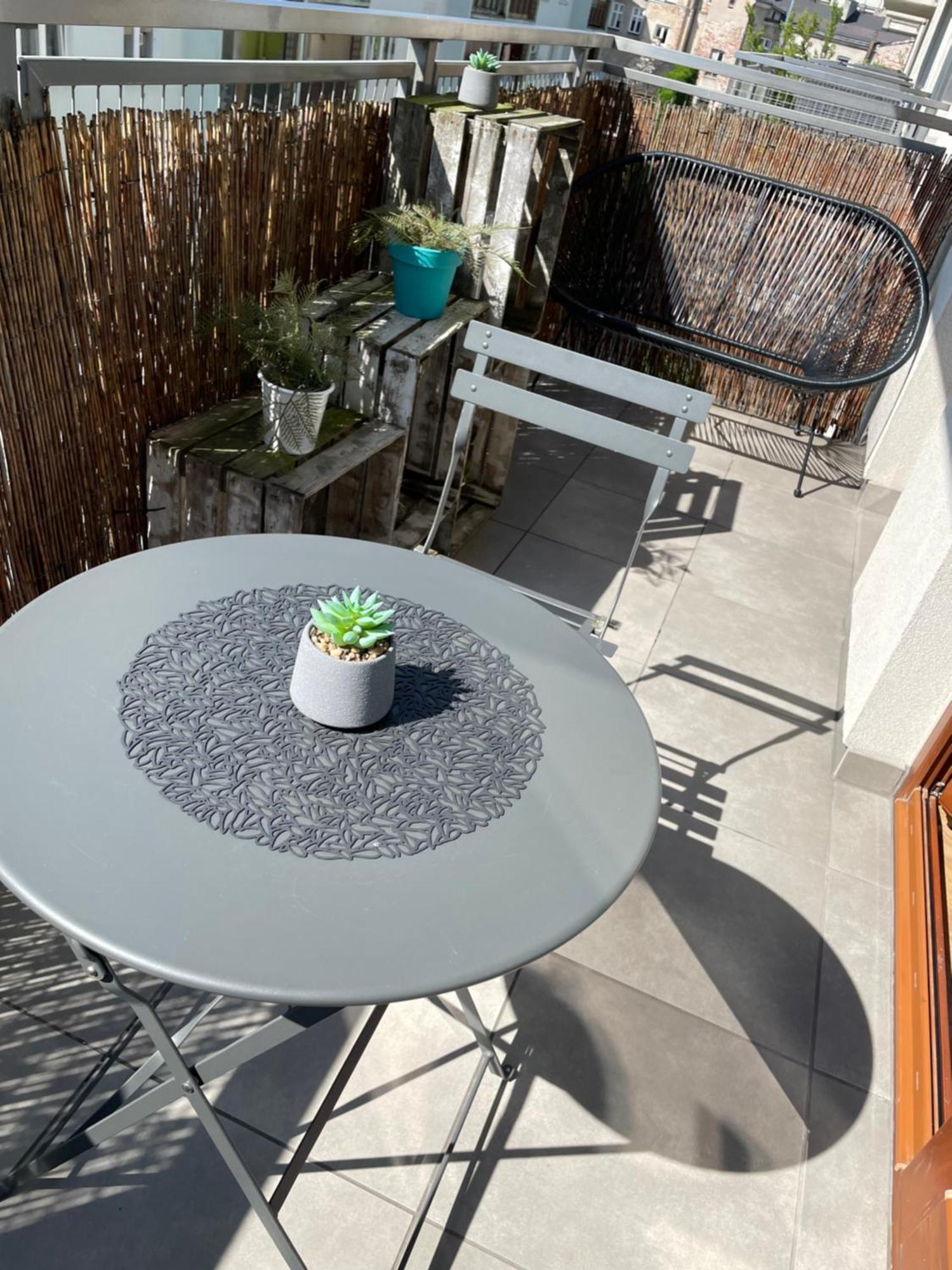 Apartament Solna 80 - Centrum Miasta Z Podziemnym Garazem เคียลเซ ภายนอก รูปภาพ